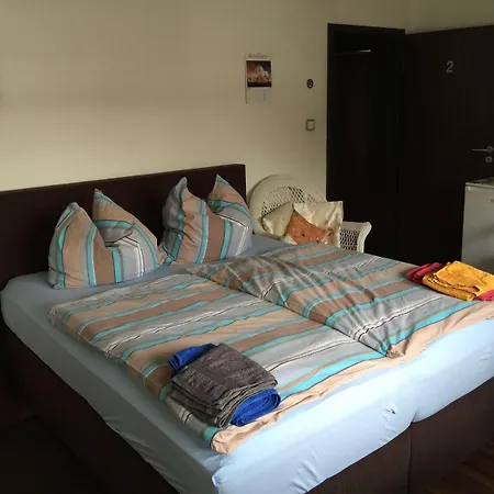 Gaestehaus Peterhoff 2* Birresdorf