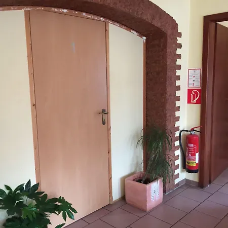 Gaestehaus Peterhoff מלון 2*