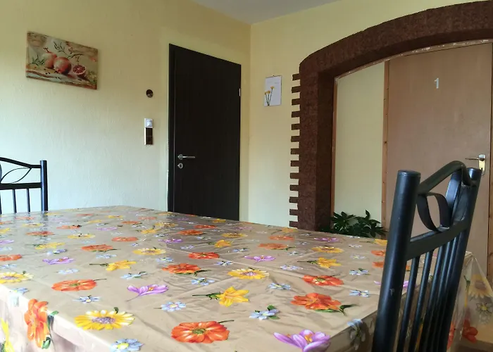 Gaestehaus Peterhoff 2* Birresdorf