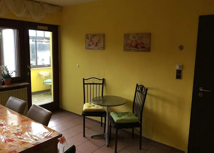 Hotel Gaestehaus Peterhoff Birresdorf