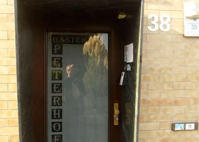 Gaestehaus Peterhoff 2*